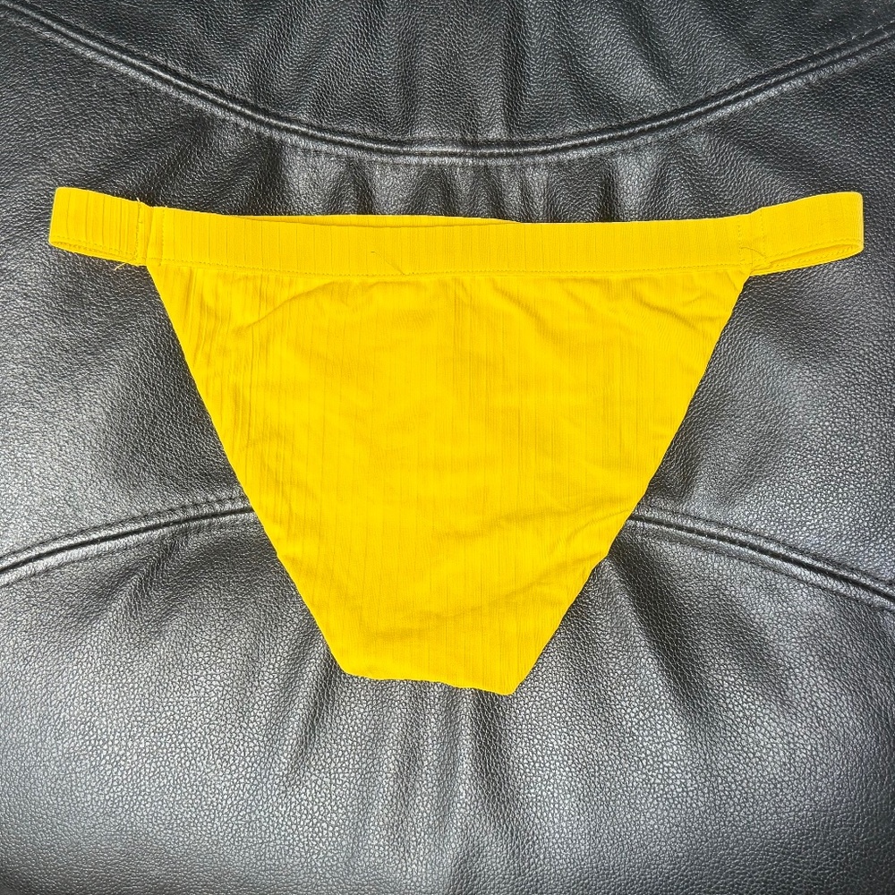 Calzedonia Yellow Bikini - Picture 3 of 5